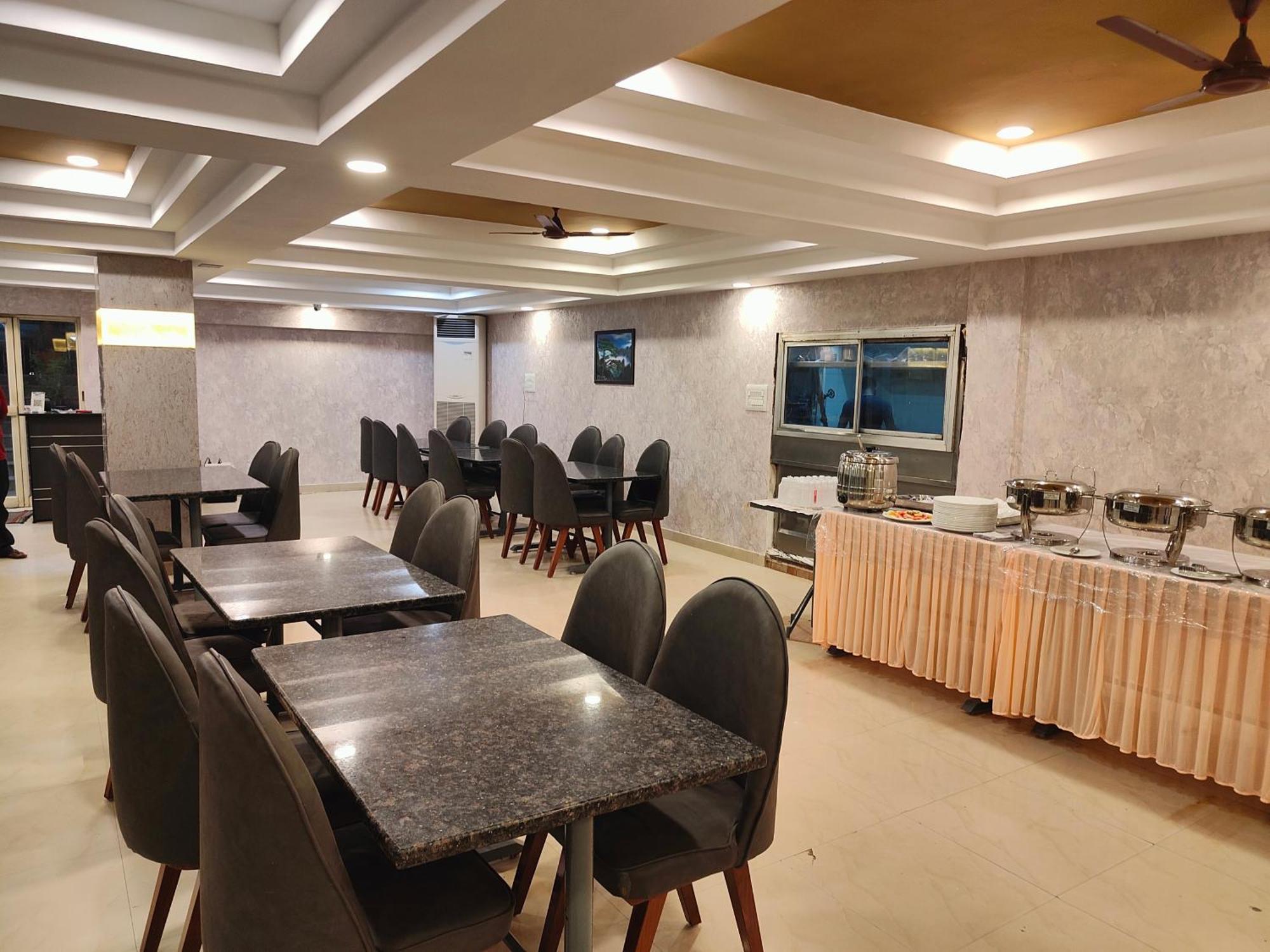 Hotel Geetha International Thoothukudi Exterior foto