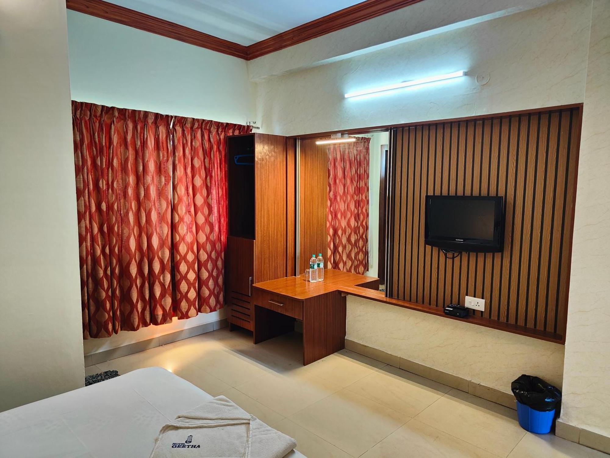 Hotel Geetha International Thoothukudi Exterior foto